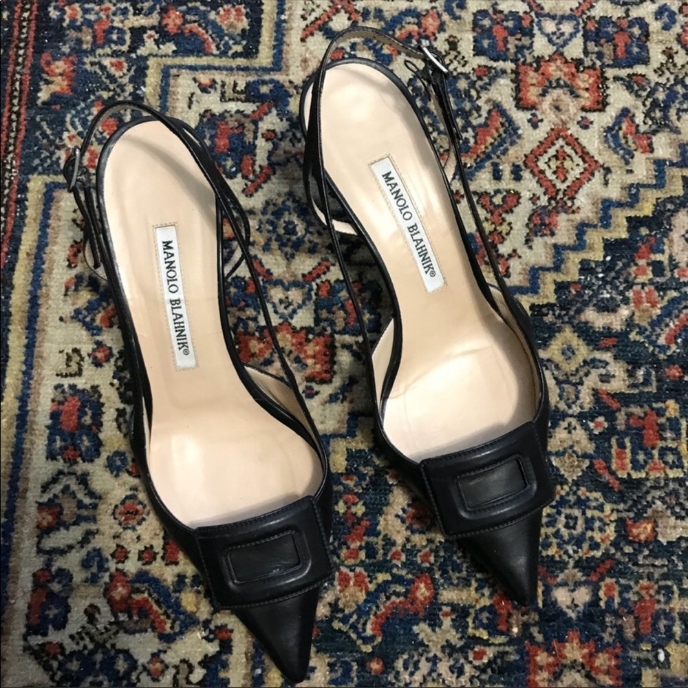 Manolo blahnik kitten heel